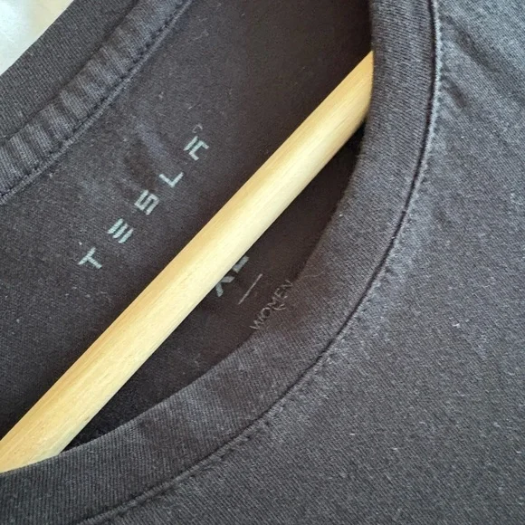 Tesla Women's Black Tee size XL 100 % cotton - Picture 4 of 5